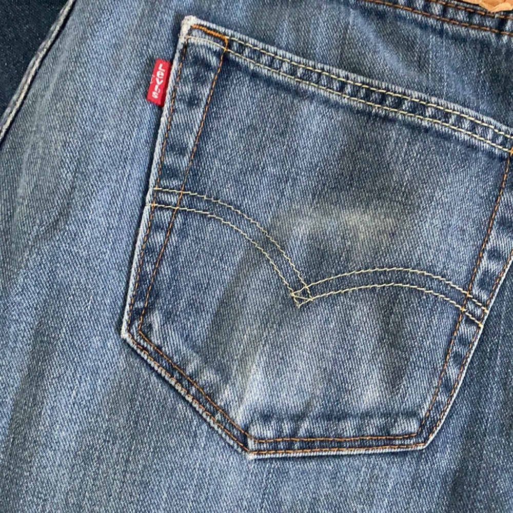 Levi’s Semi Distressed Blue Bootcut Men’s Jeans - Picture 6 of 8